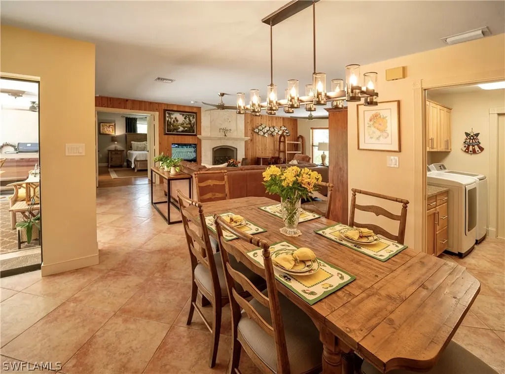 427 Torrey Pines Point Naples FL 34113