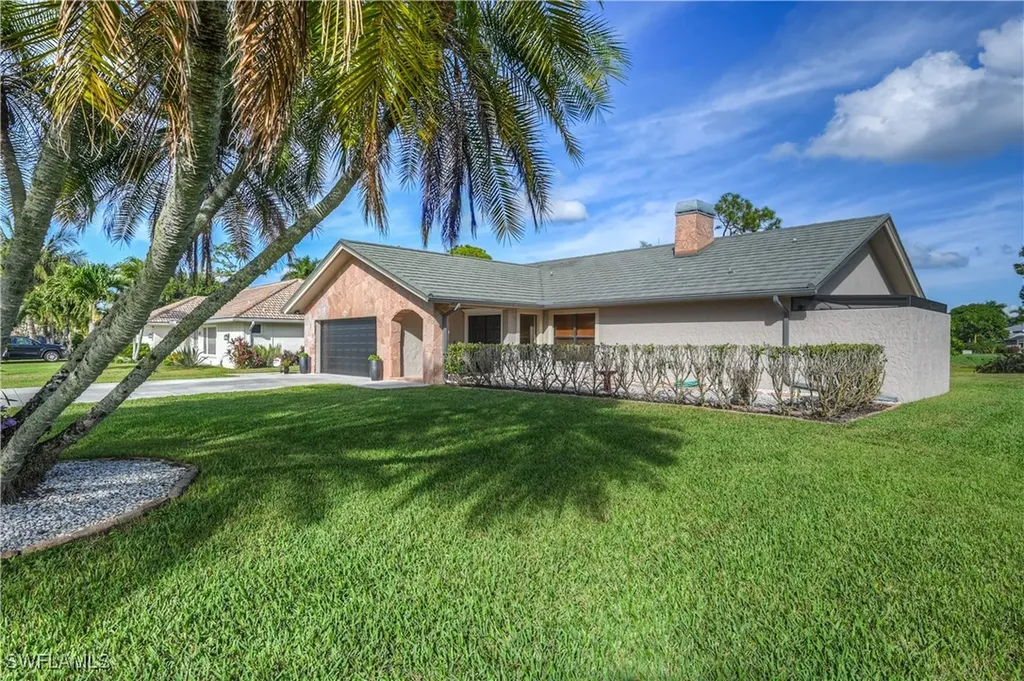 427 Torrey Pines Point Naples FL 34113