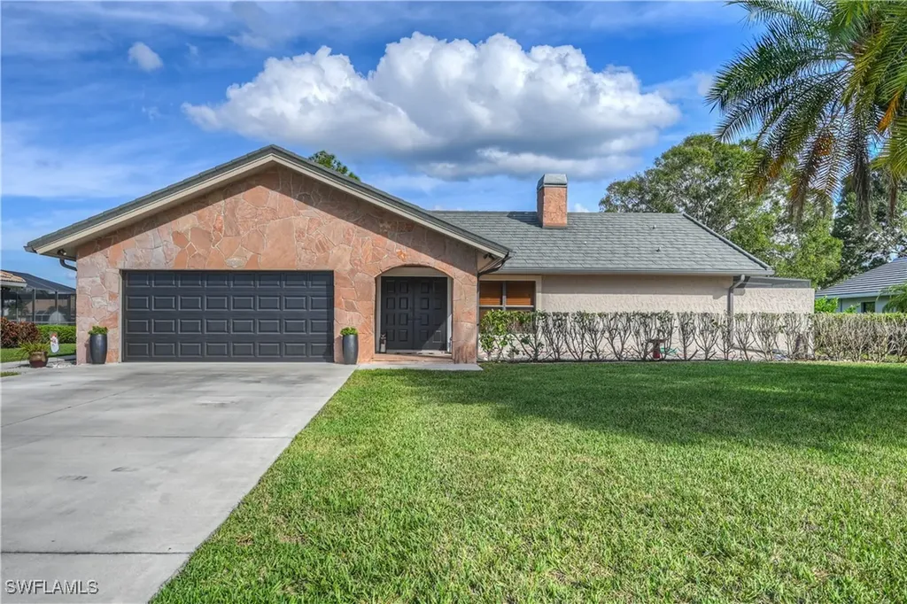 427 Torrey Pines Point Naples FL 34113