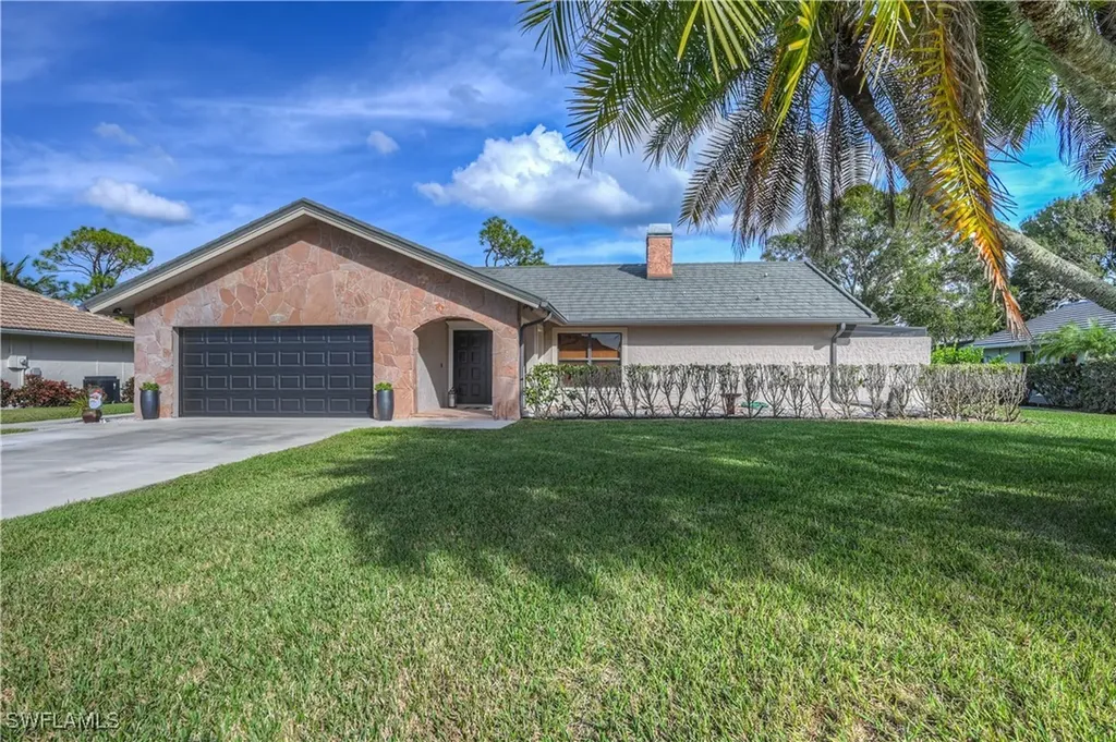 427 Torrey Pines Point Naples FL 34113