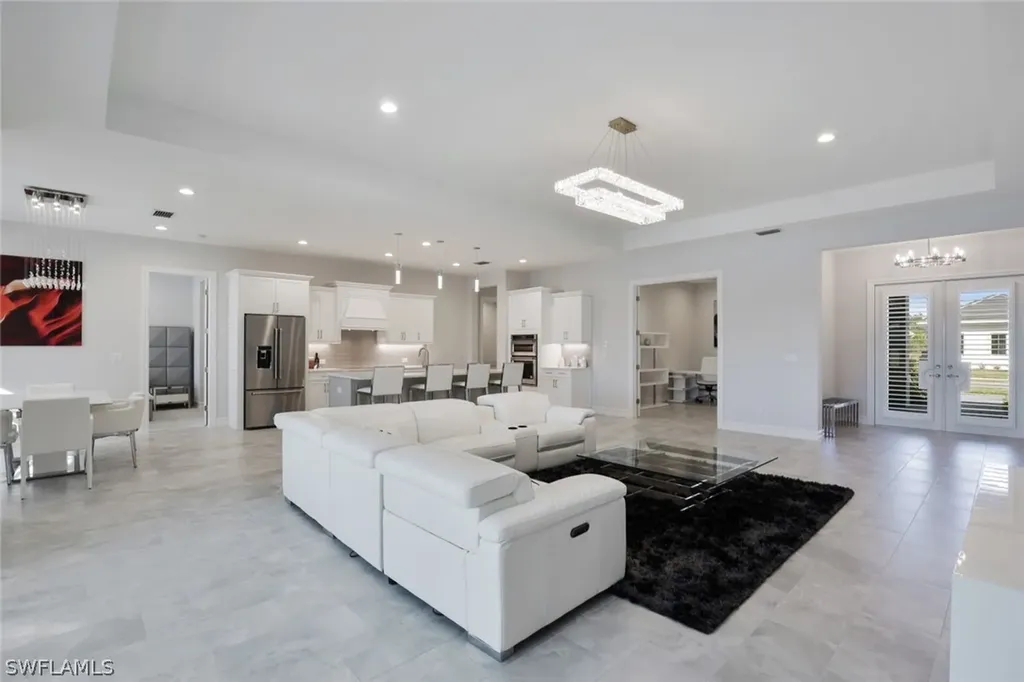 14327 Laguna Springs Lane Naples FL 34114