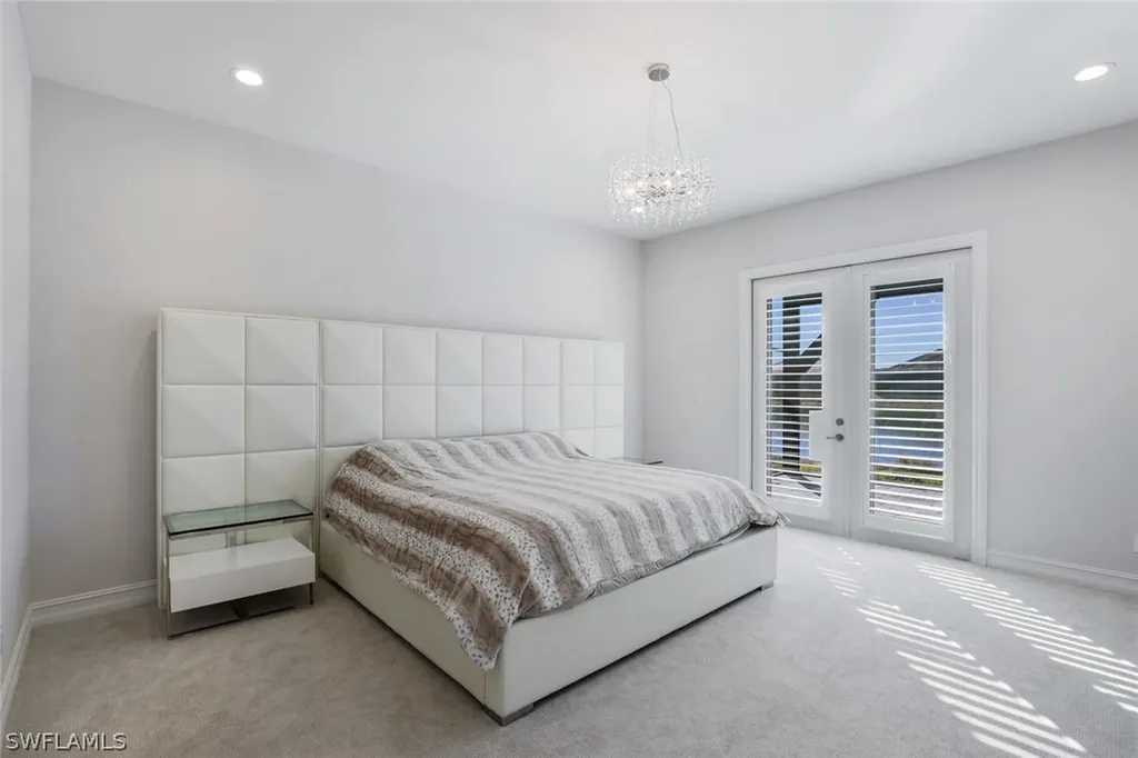 14327 Laguna Springs Lane Naples FL 34114