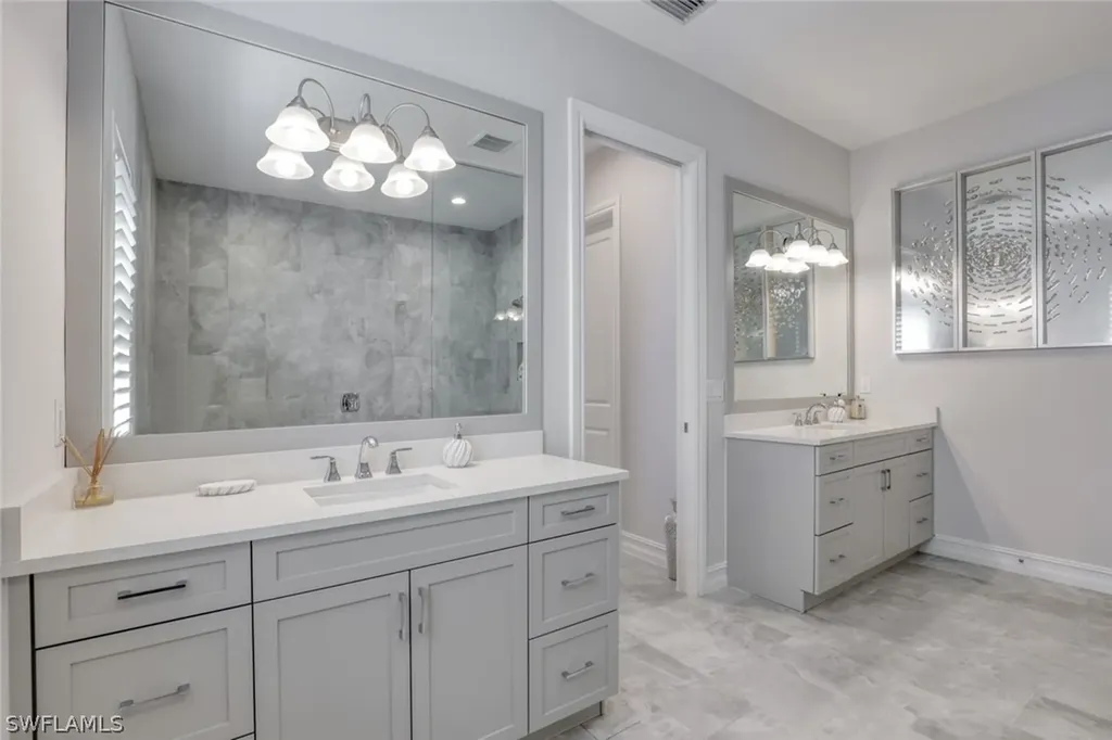 14327 Laguna Springs Lane Naples FL 34114