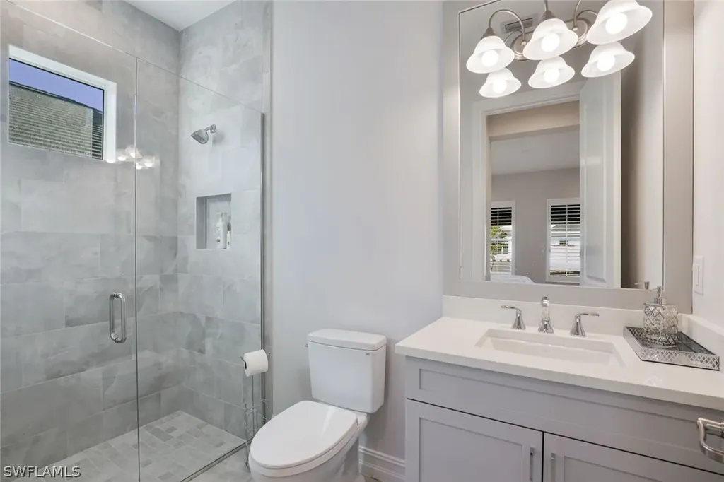 14327 Laguna Springs Lane Naples FL 34114