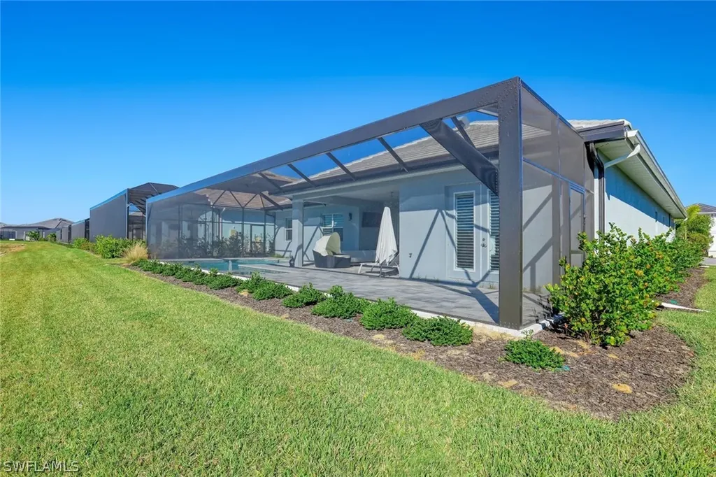 14327 Laguna Springs Lane Naples FL 34114