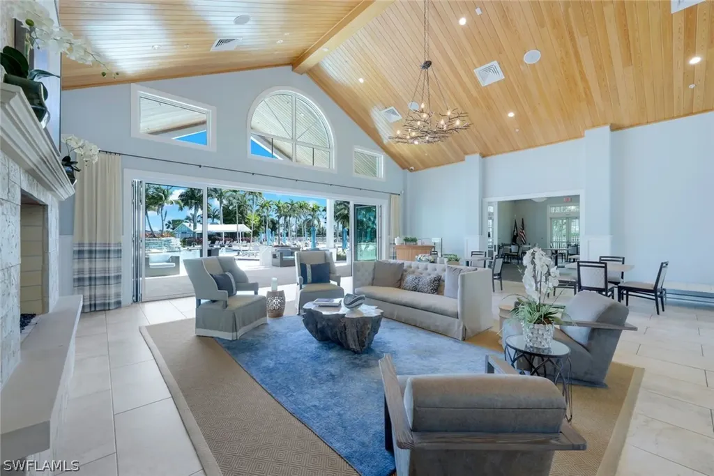 14327 Laguna Springs Lane Naples FL 34114