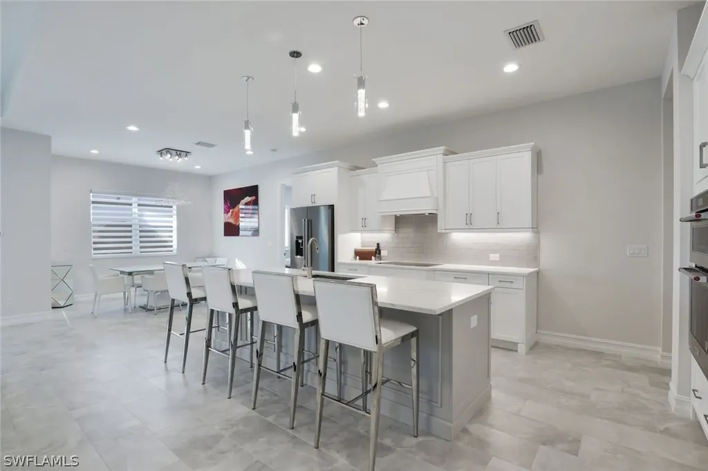 14327 Laguna Springs Lane Naples FL 34114