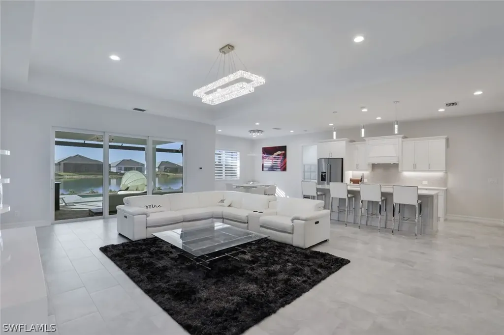 14327 Laguna Springs Lane Naples FL 34114