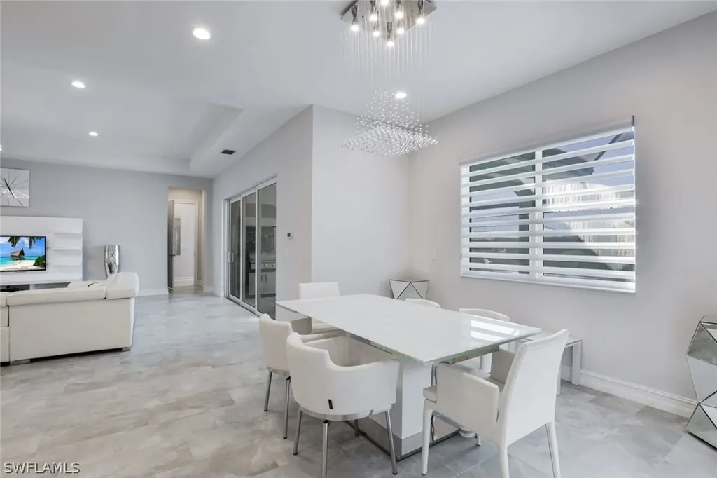 14327 Laguna Springs Lane Naples FL 34114