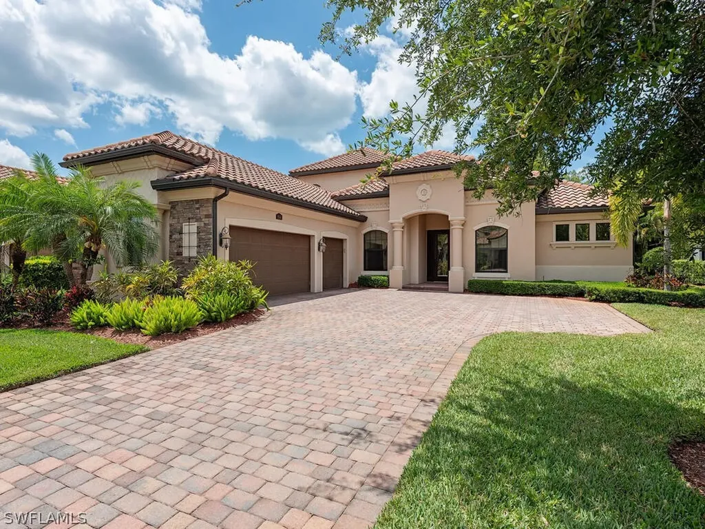 9561 Siracusa Court Naples FL 34113