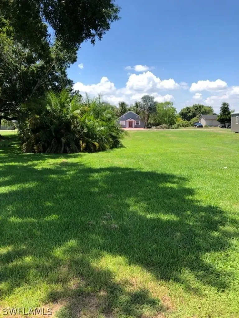 464 Avenue R SW Moore Haven FL 33471