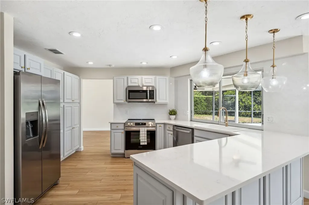 142 Pinehurst Circle Naples FL 34113