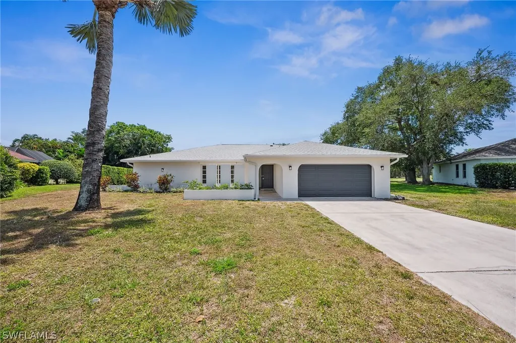 142 Pinehurst Circle Naples FL 34113