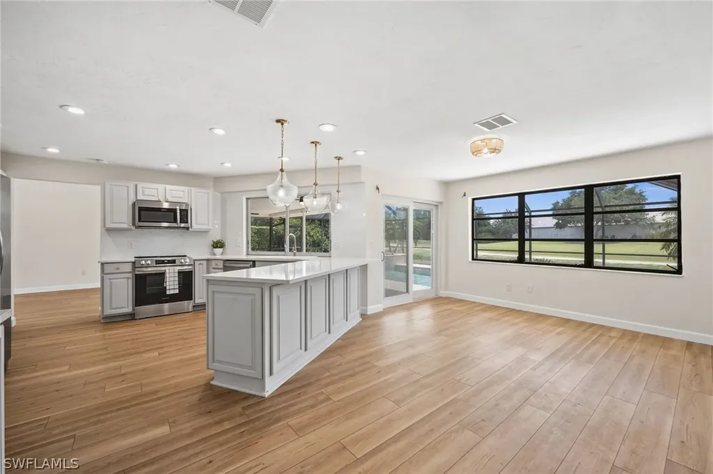 142 Pinehurst Circle Naples FL 34113