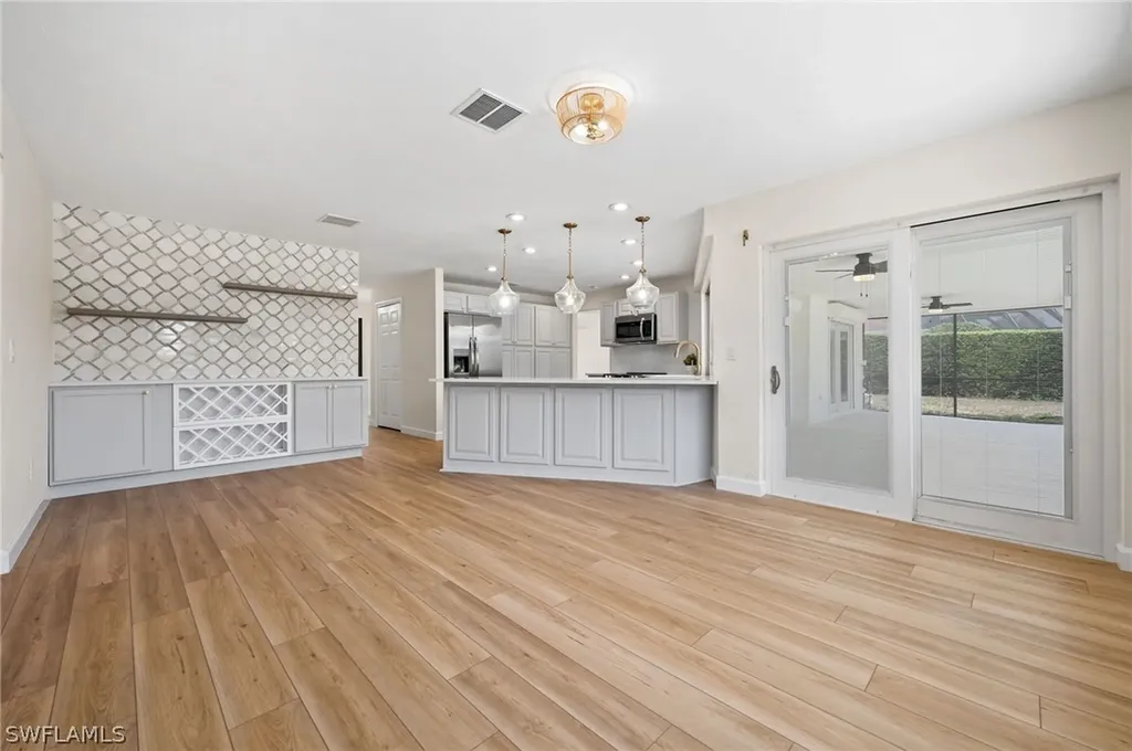 142 Pinehurst Circle Naples FL 34113