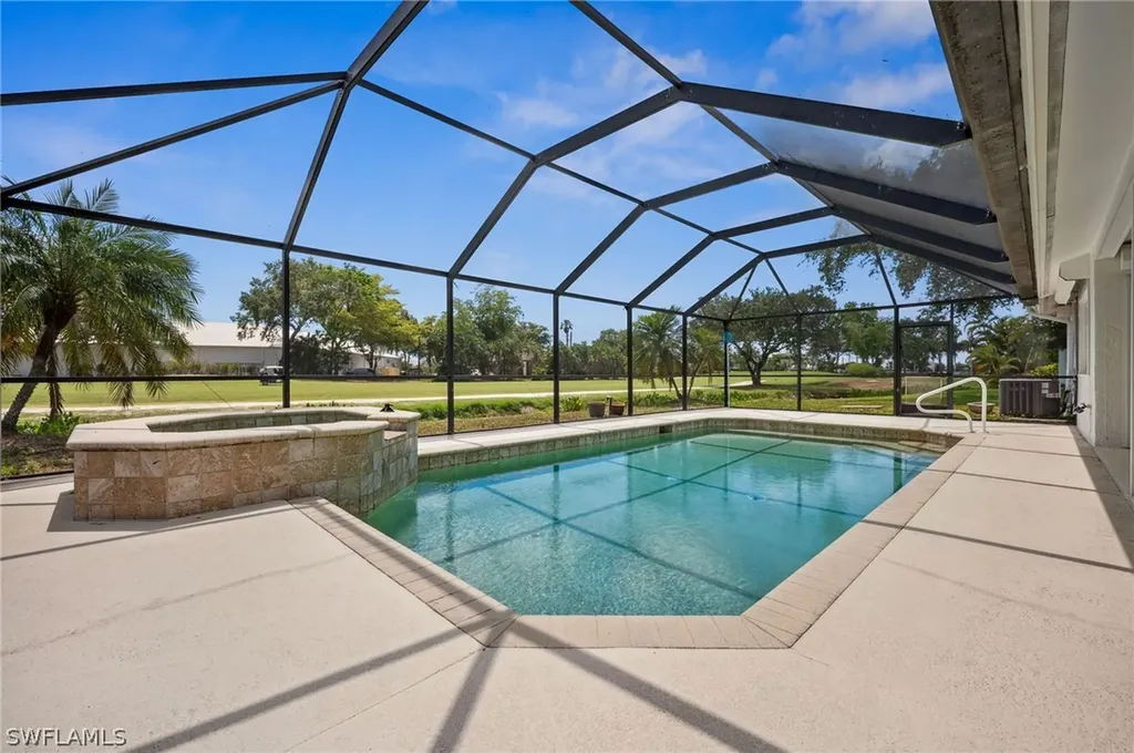 142 Pinehurst Circle Naples FL 34113