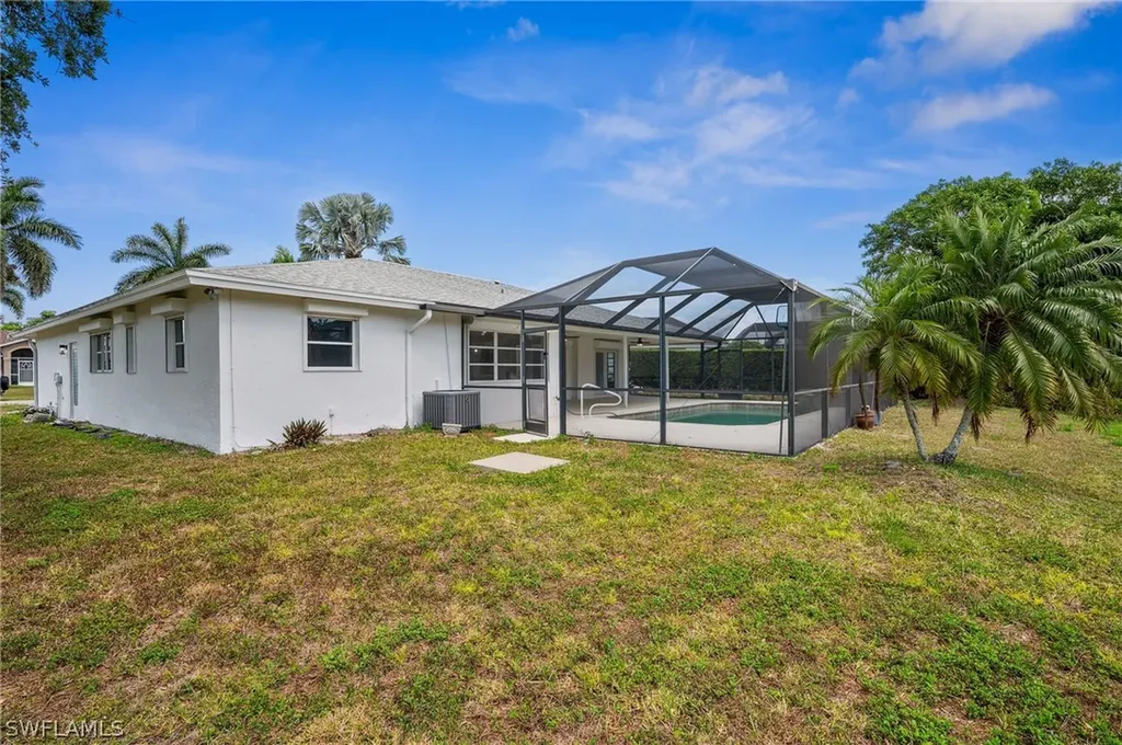 142 Pinehurst Circle Naples FL 34113