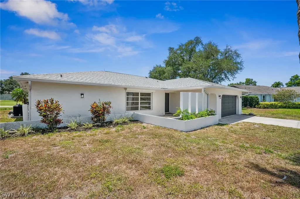 142 Pinehurst Circle Naples FL 34113