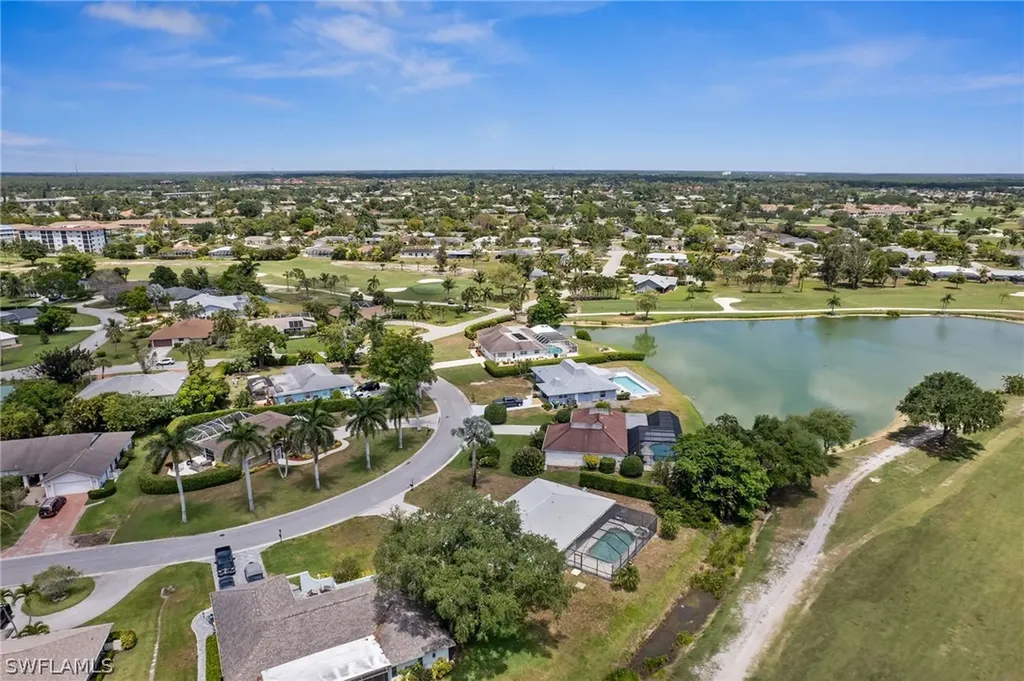 142 Pinehurst Circle Naples FL 34113