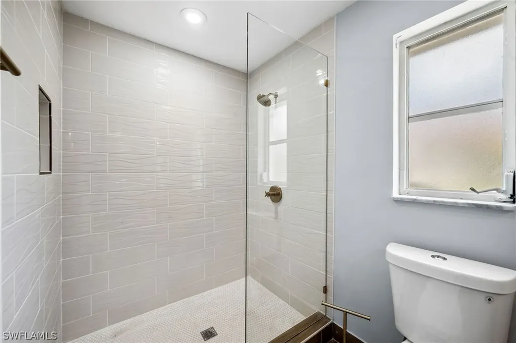 142 Pinehurst Circle Naples FL 34113