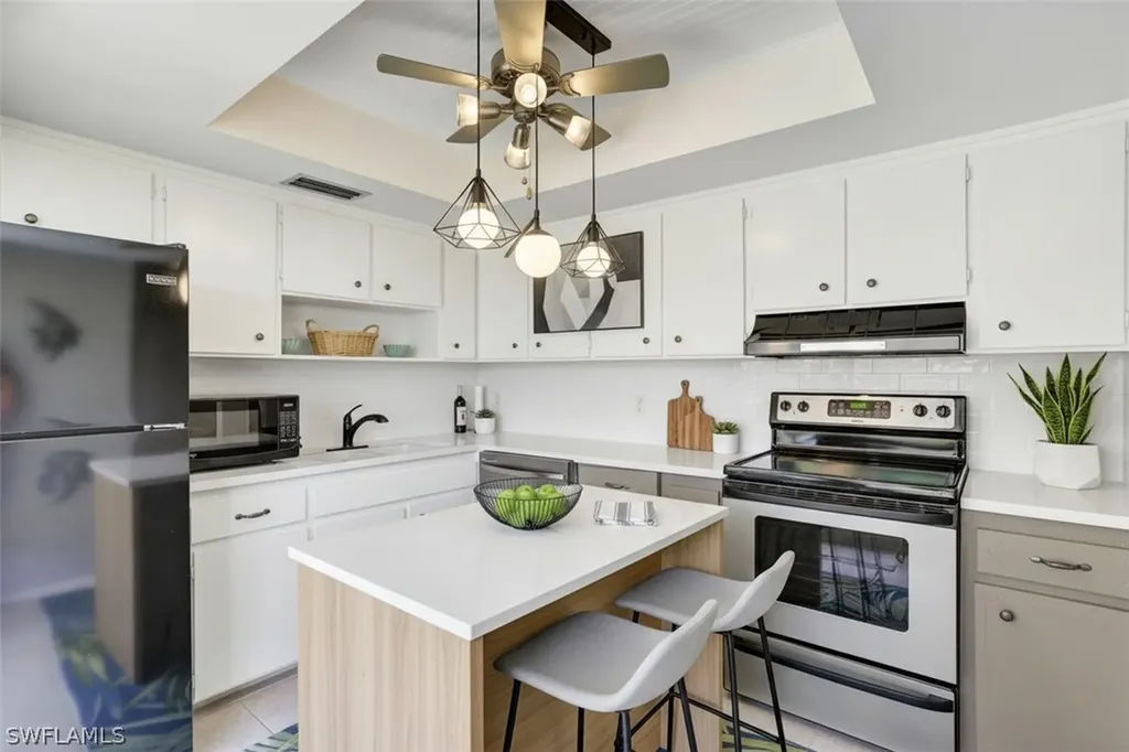 355 Palm Drive Naples FL 34112