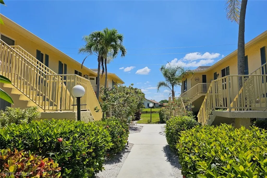 355 Palm Drive Naples FL 34112