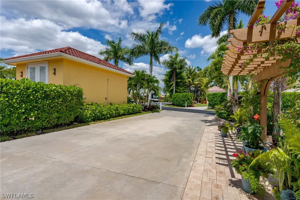 13621 Snapper Lane Naples FL 34114