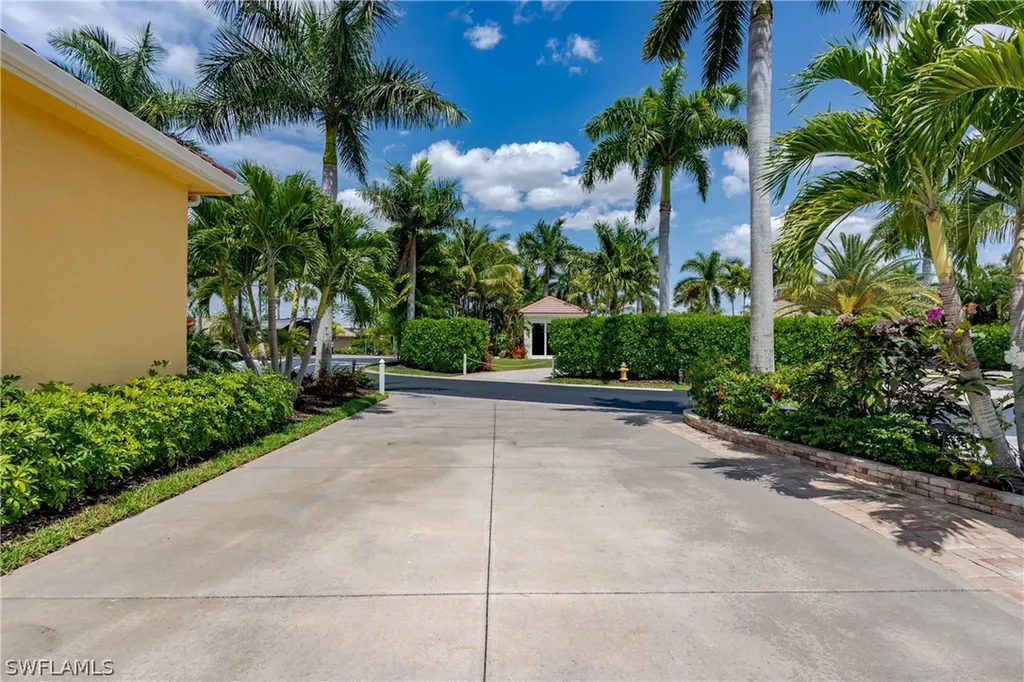 13621 Snapper Lane Naples FL 34114