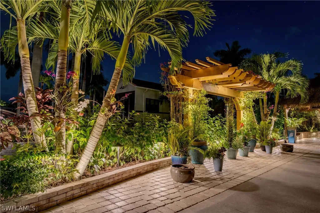 13621 Snapper Lane Naples FL 34114