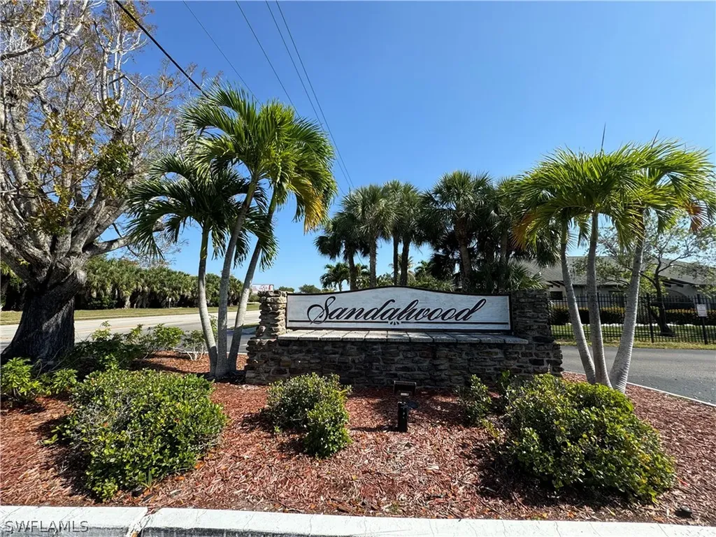 8975 Somerset Boulevard Fort Myers FL 33919