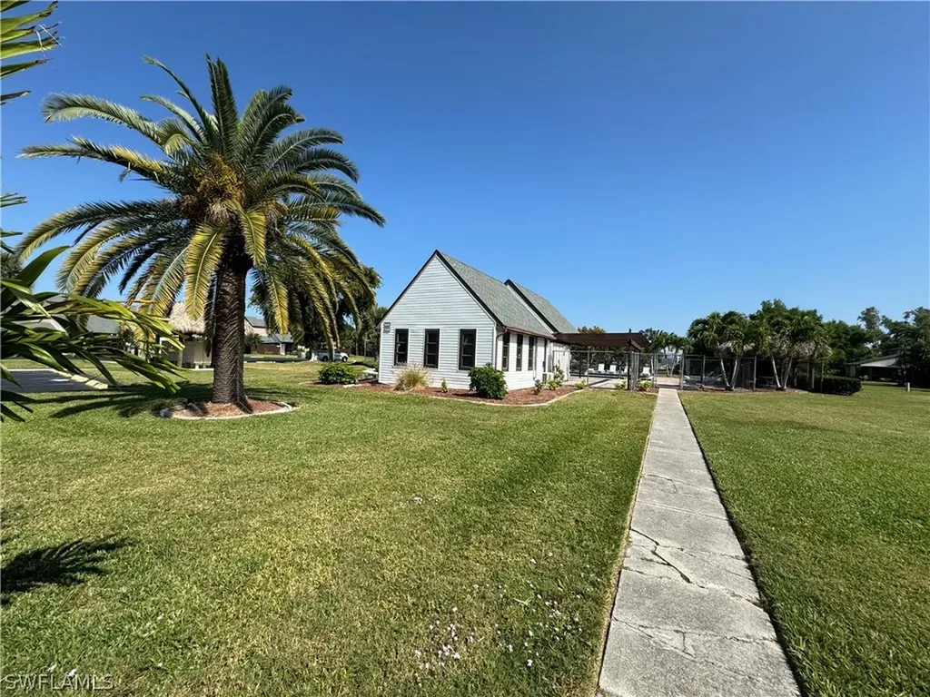 8975 Somerset Boulevard Fort Myers FL 33919