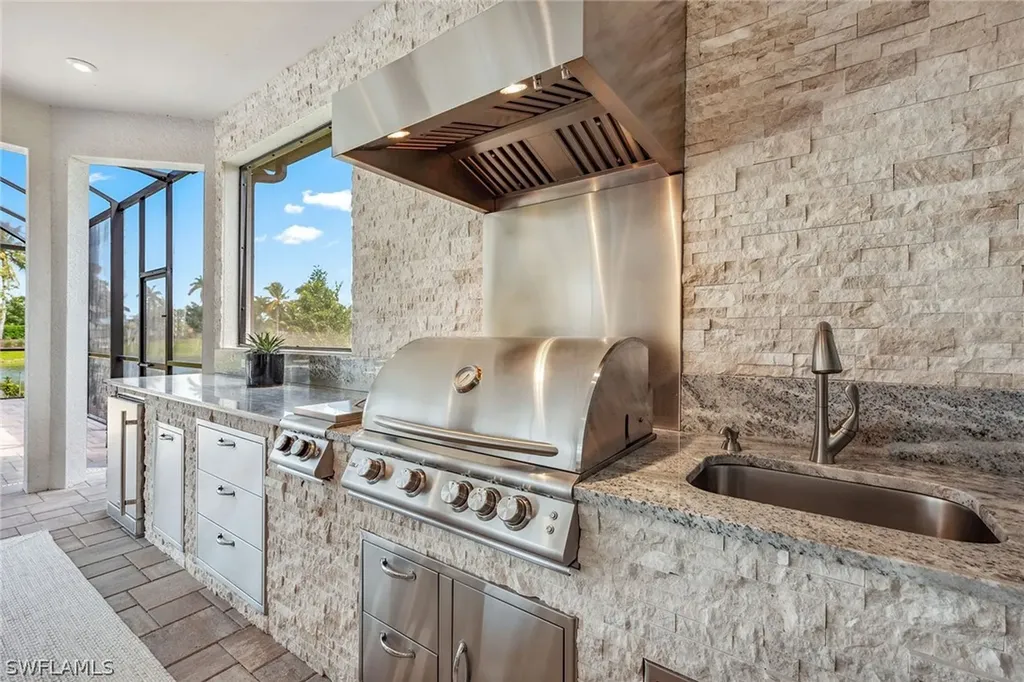 15537 Rio Ponace Court Naples FL 34114