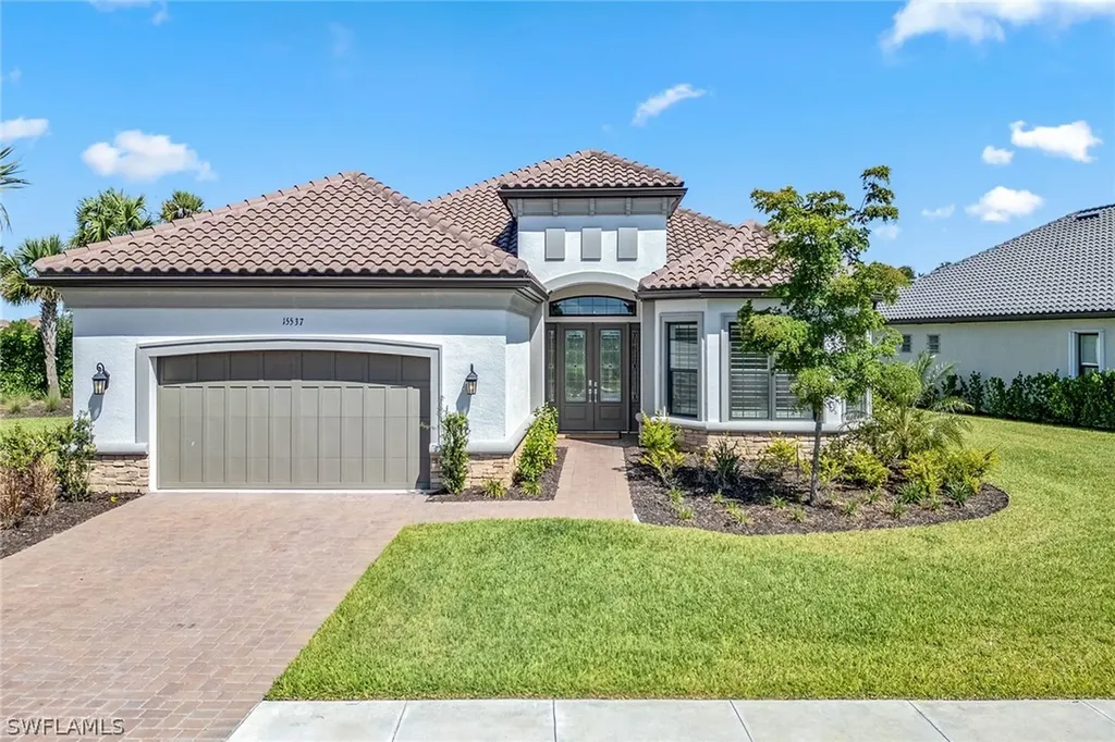 15537 Rio Ponace Court Naples FL 34114