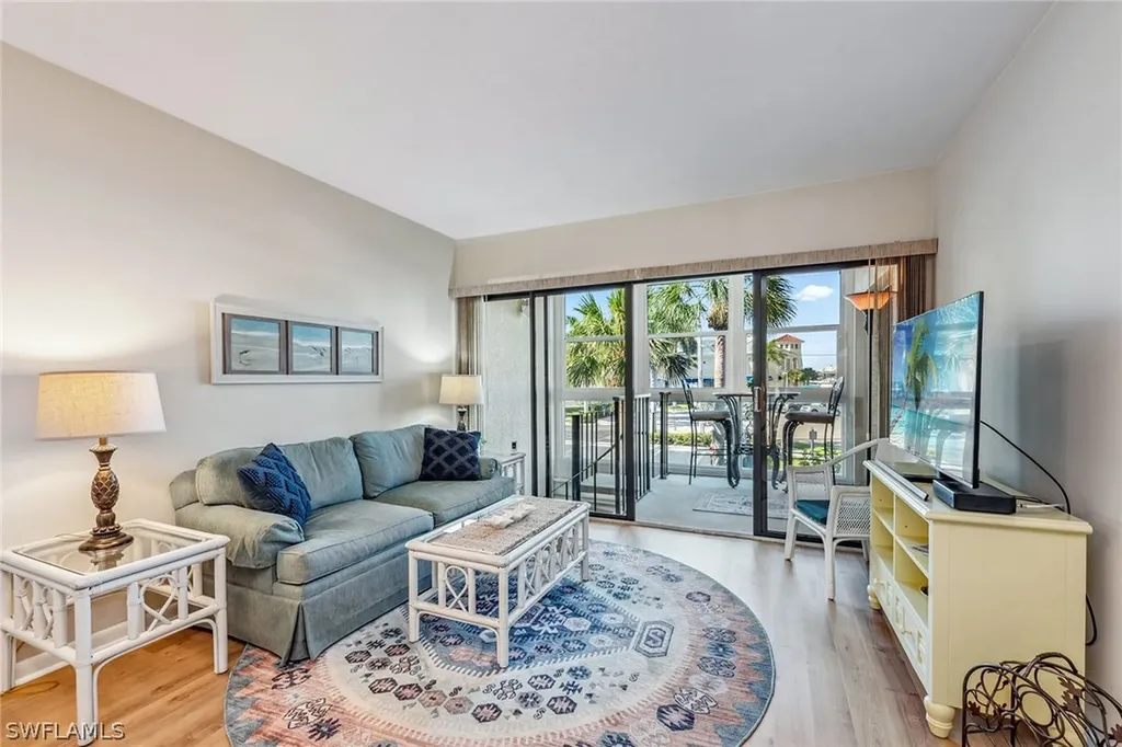 807 River Point Drive Naples FL 34102