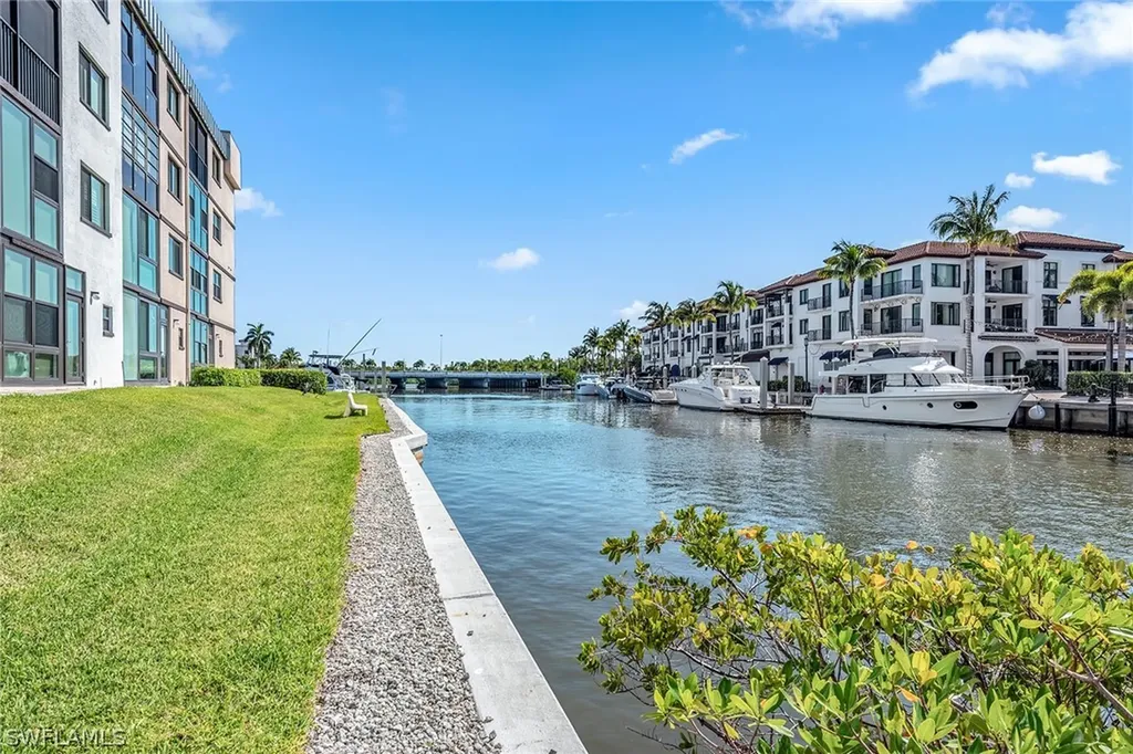 807 River Point Drive Naples FL 34102
