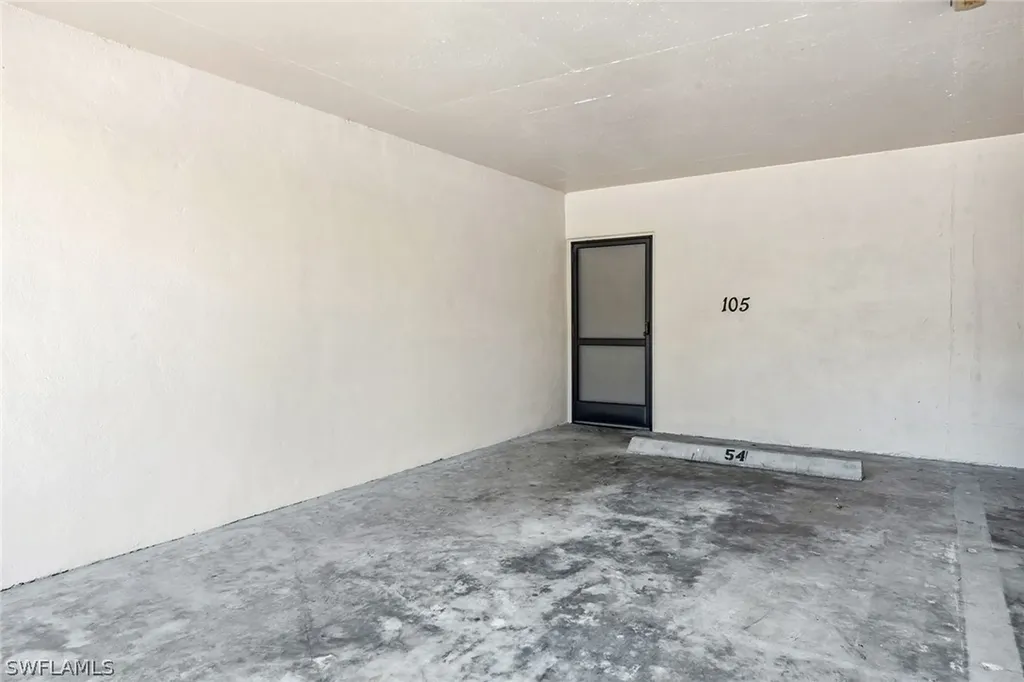 807 River Point Drive Naples FL 34102