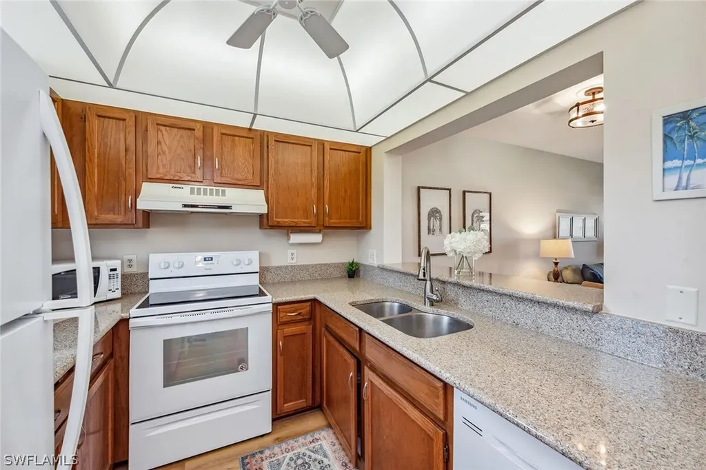807 River Point Drive Naples FL 34102