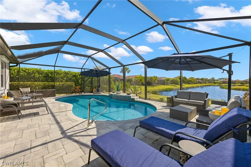 1552 Vizcaya Lane Naples FL 34113