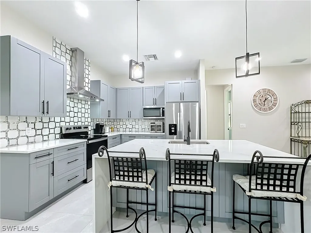 3140 2nd Street NW Naples FL 34120