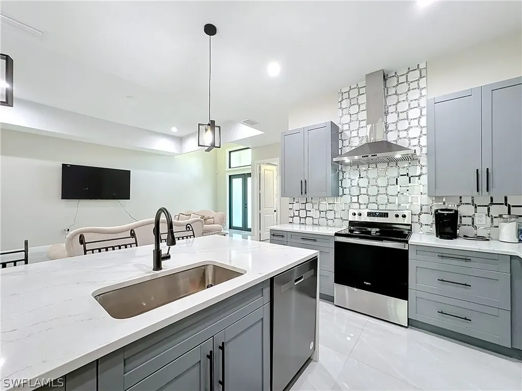 3140 2nd Street NW Naples FL 34120