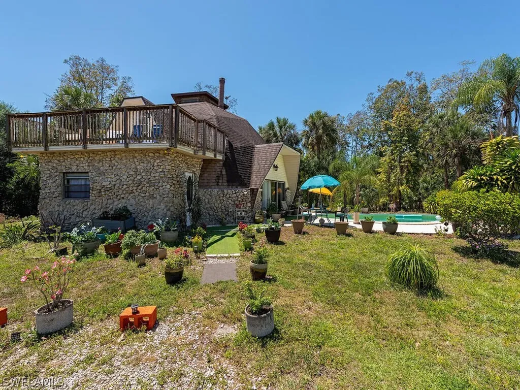 380 Frangipani Avenue Naples FL 34117
