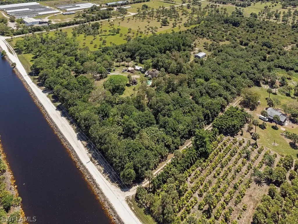 380 Frangipani Avenue Naples FL 34117