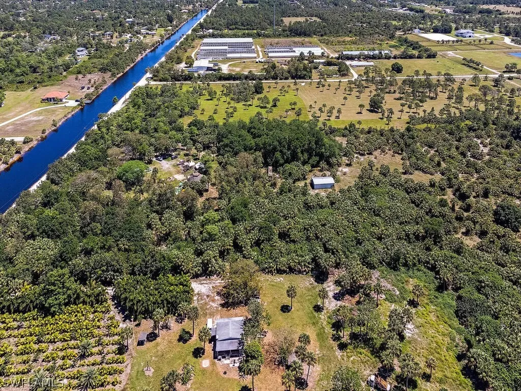 380 Frangipani Avenue Naples FL 34117