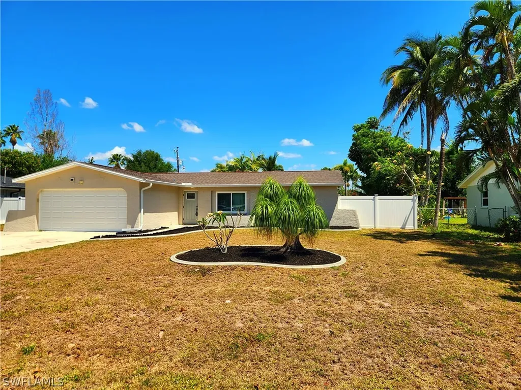 1423 Shelby Parkway Cape Coral FL 33904