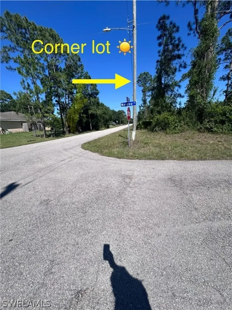 3800 E 21st Street Alva FL 33920