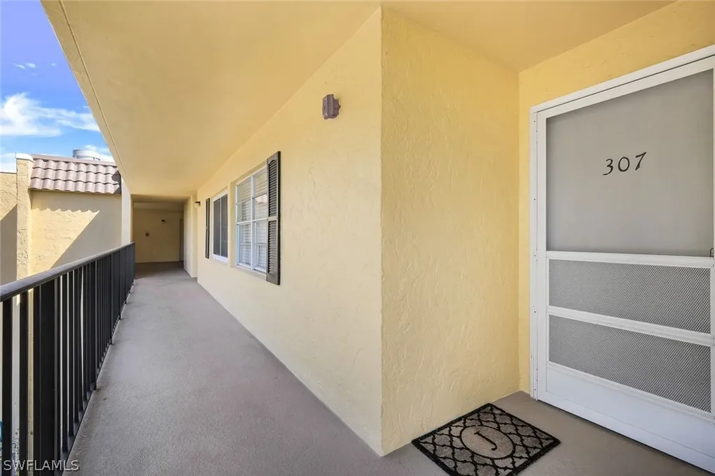 1083 Forest Lakes Drive Naples FL 34105