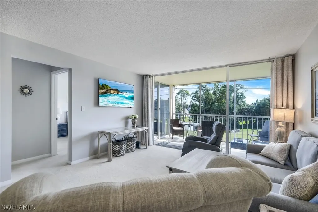 1083 Forest Lakes Drive Naples FL 34105