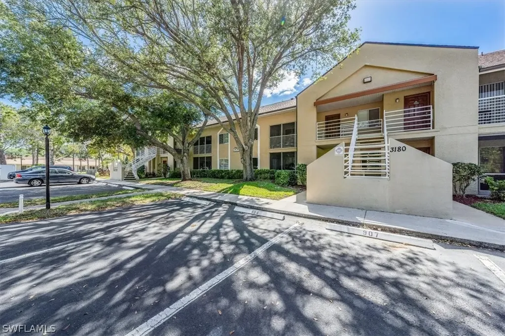 3180 Seasons Way Estero FL 33928