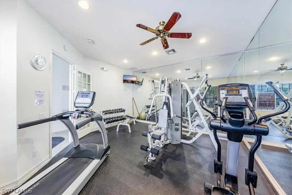 4758 Stratford Court Naples FL 34105