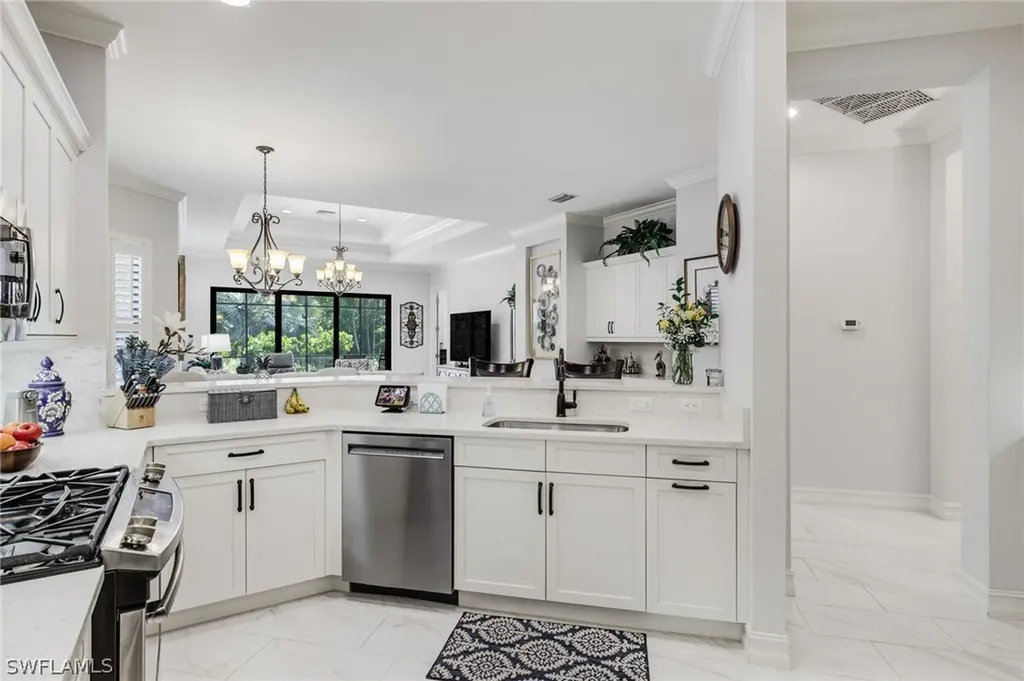 6648 Roma Way Naples FL 34113